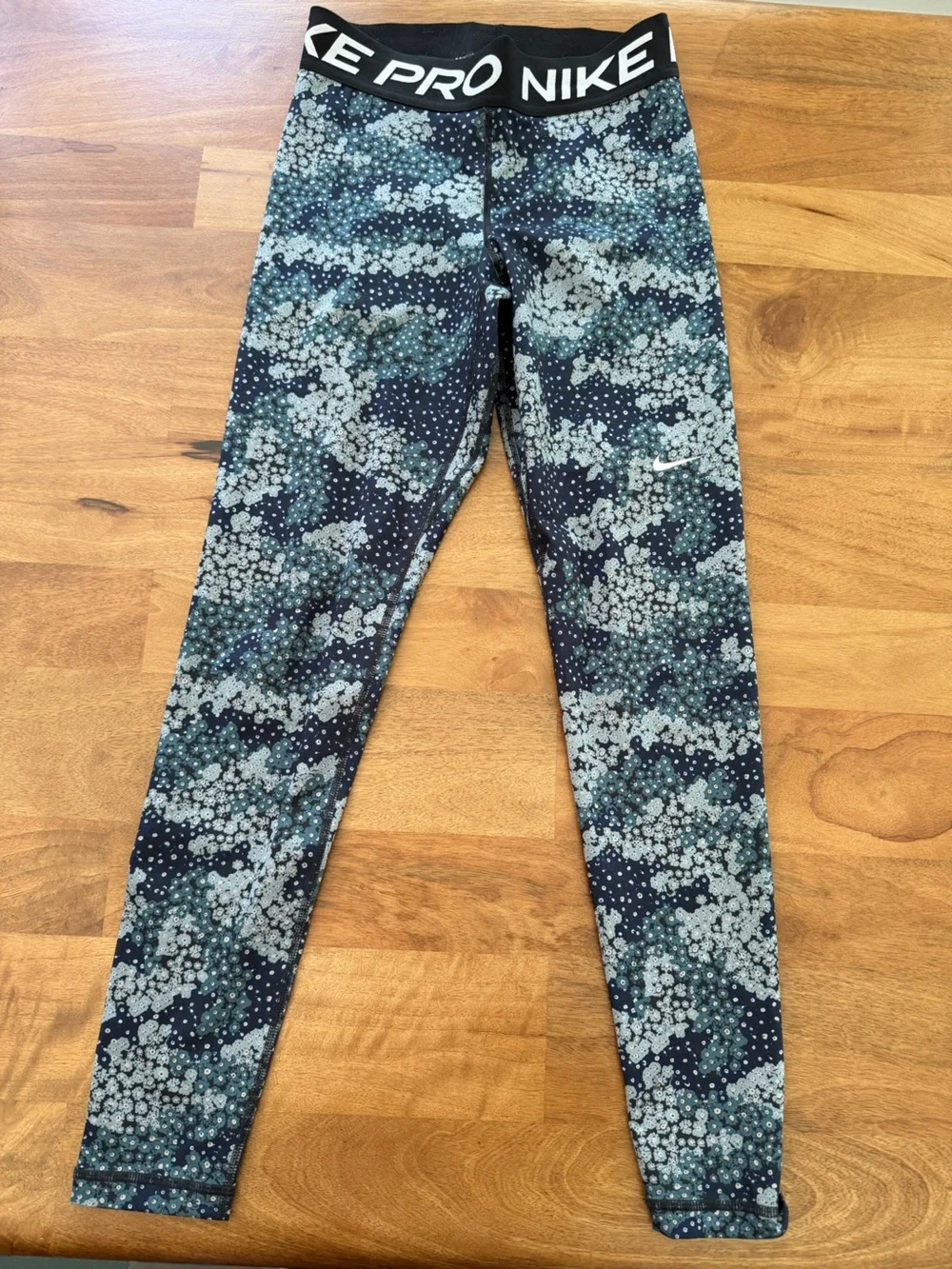 Nike Pro Women’s Blue & Teal Dri-Fit Leggings Size Small